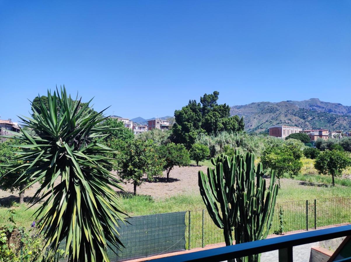 Апартаменты Casa Dei Fiori Con La Vista A Taormina Скизо Экстерьер фото